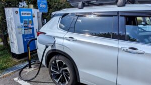 anVubG9s_1696992074_70